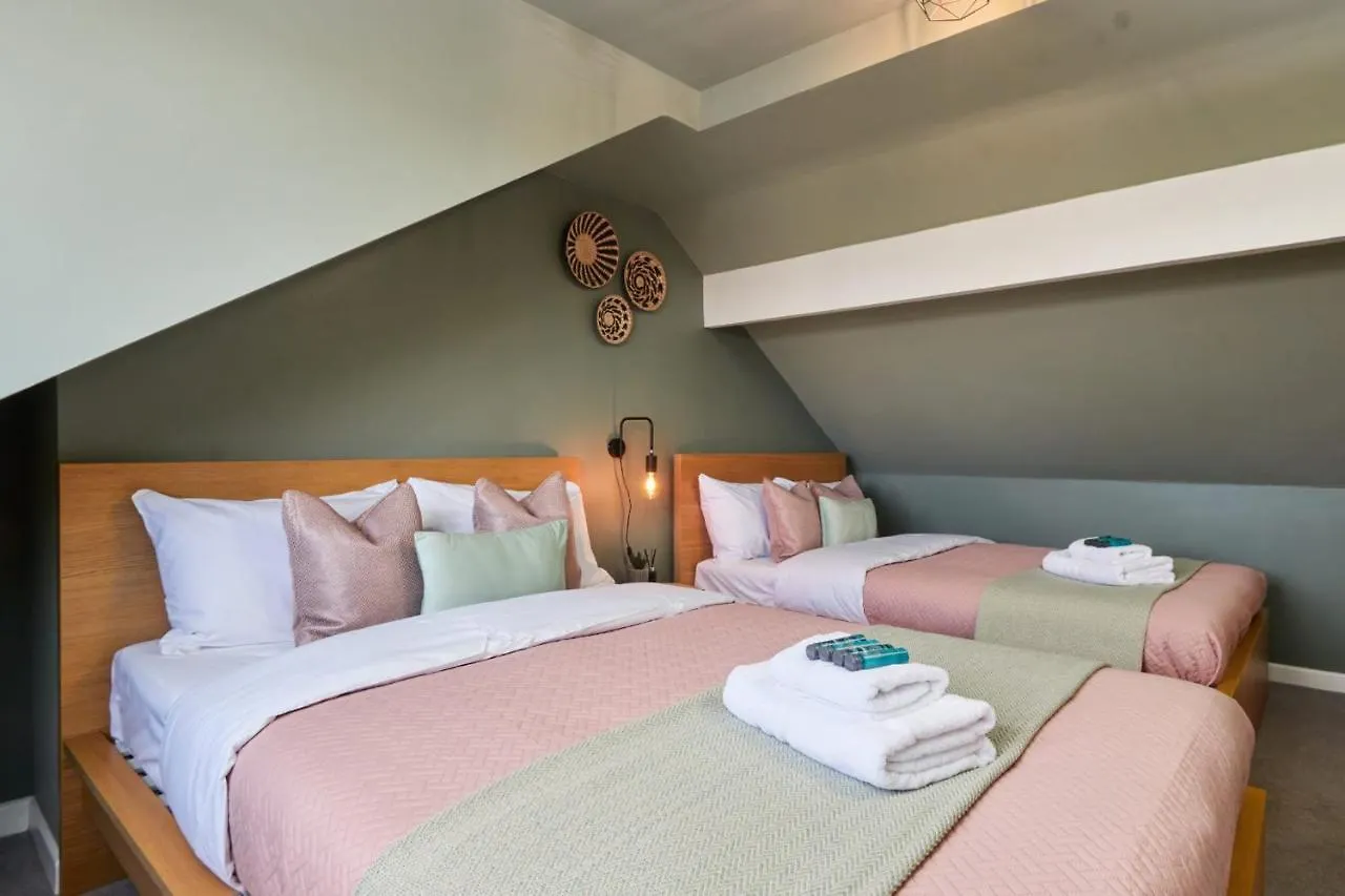 Vila 10 Percent Off - 3 Nights - Leeds - Bradford - Free Parking Prázdninový dům Bradford (West Yorkshire)