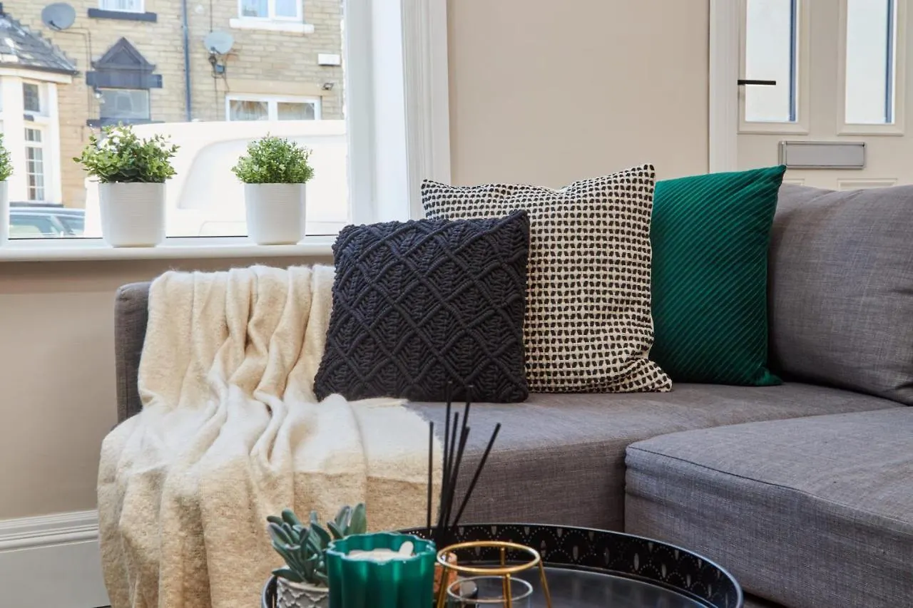 펜션 10 Percent Off - 3 Nights - Leeds - Bradford - Free Parking 빌라